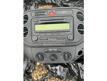 Radio cd ispravan za Volkswagen Caddy, Golf 5, Golf 6 ...