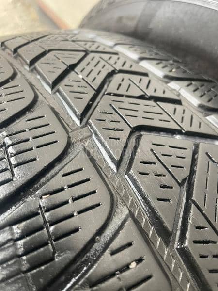 Pirelli 225/60 R17 Zimska