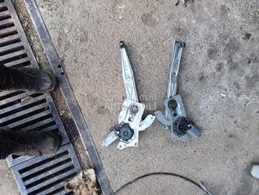 Podizac stakla za Renault Laguna od 1997. do 2002. god.