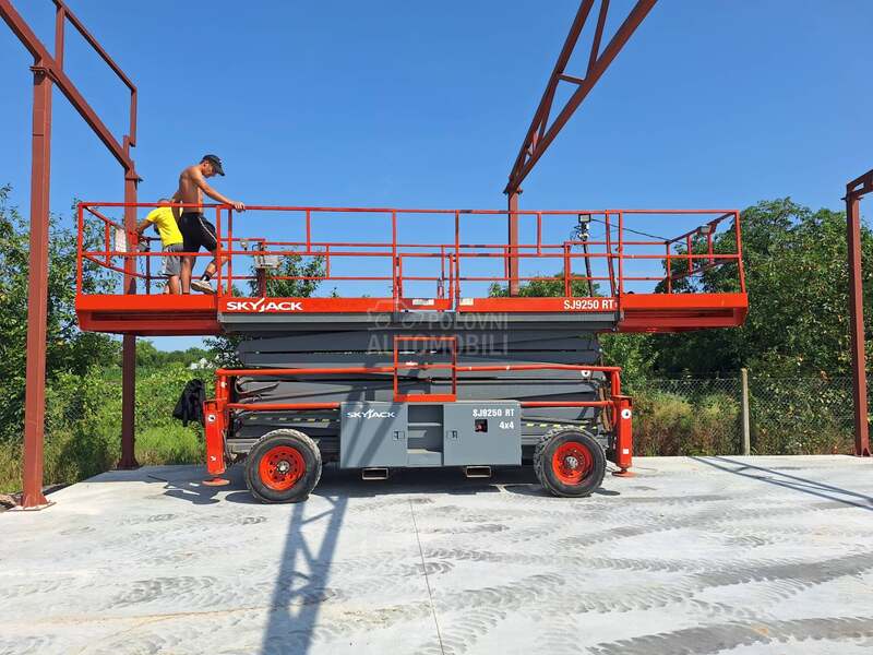 SkyJack RT 9250