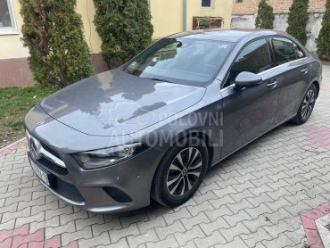 Mercedes Benz A 180 900E/Mesecno
