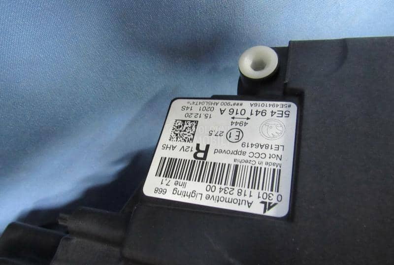 far levi  desni ful led