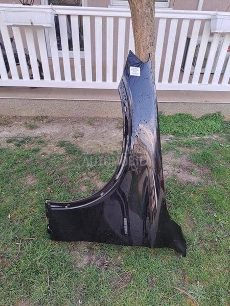 Levo krilo blatobran W253