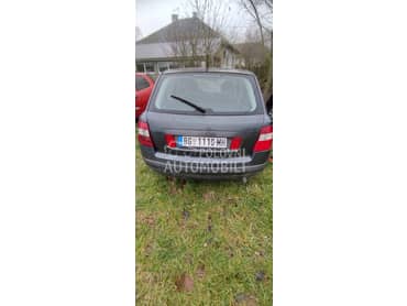 Fiat Stilo -  kompletan auto u delovima
