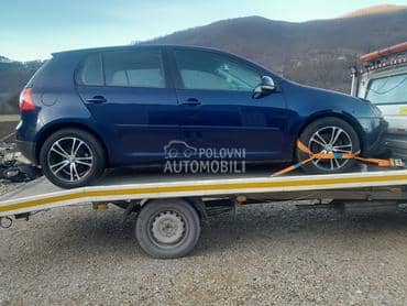 Volkswagen Golf 5 -  kompletan auto u delovima