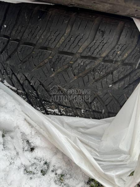 Goodyear 225/50 R17 Zimska