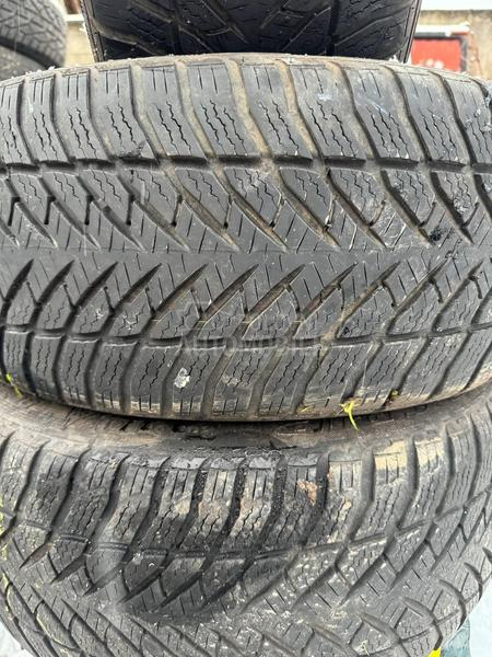 Goodyear 225/50 R17 Zimska