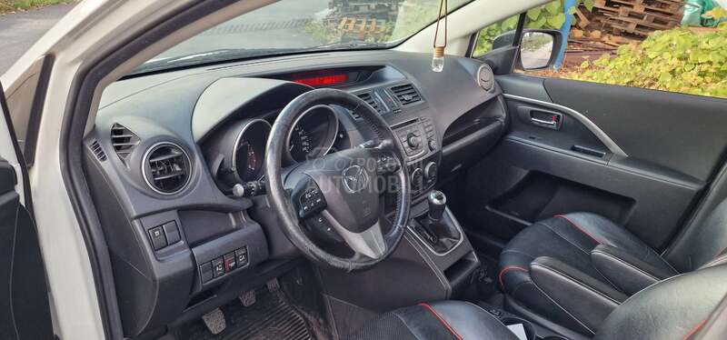 Mazda 5 -  kompletan auto u delovima