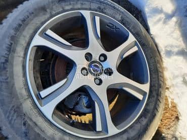 Laufenn 235/60 R18 Zimska