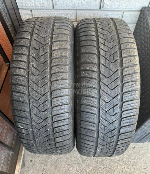 Pirelli 245/50 R19 Zimska
