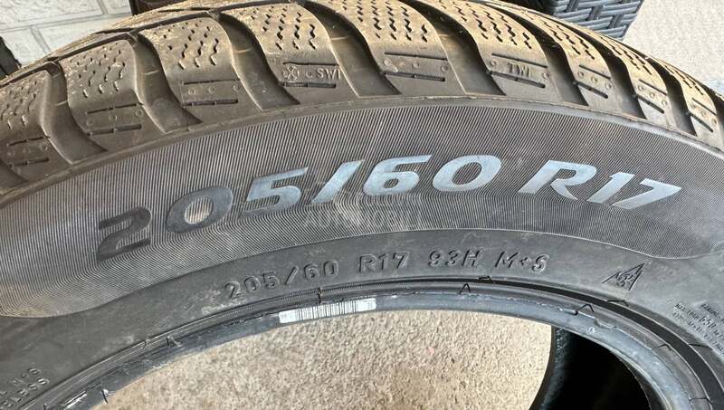 Pirelli 205/60 R17 Zimska