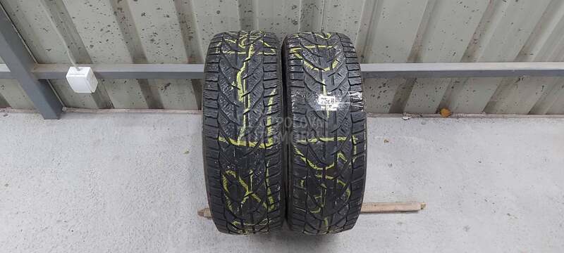 Tigar 195/55 R16 Zimska