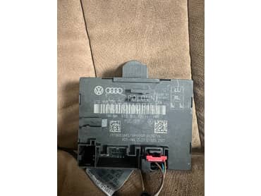 Modul u vratima  8T0 959 795 Q za Audi A4, A5, A4 Allroad od 2008. do 2016. god.