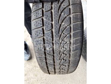 Petlas 235/50 R19 Zimska