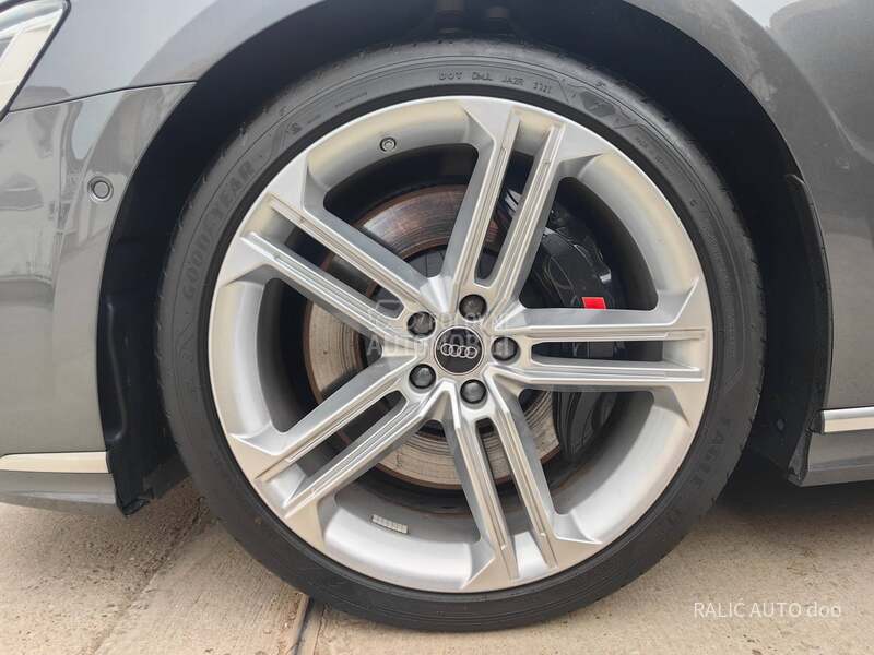 Audi S8 3xTV/360/21/HIBRID