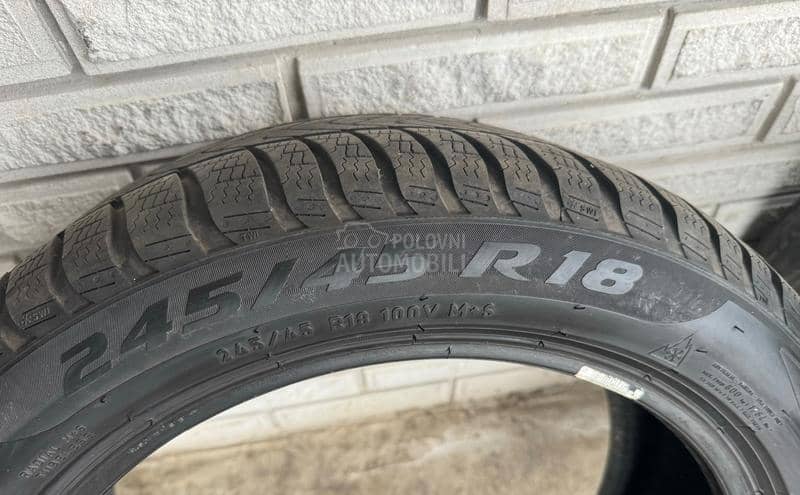 Pirelli 245/45 R18 Zimska
