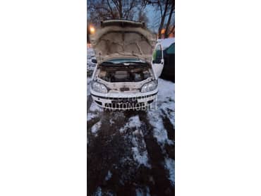 branik punto 3 za Fiat Punto od 2004. do 2011. god.