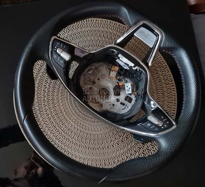 Octavia 4 RS kozni volan