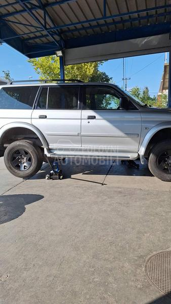 Mitsubishi Pajero Sport 2.5TD