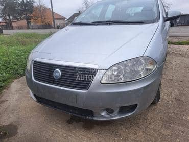 kompletan auto u delovima za Fiat Croma