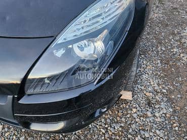 levi far za Renault Scenic od 2009. do 2013. god.