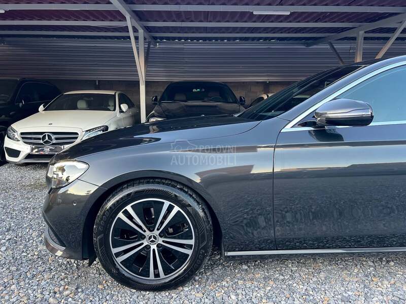 Mercedes Benz E 220 d/HuD/360/Virt