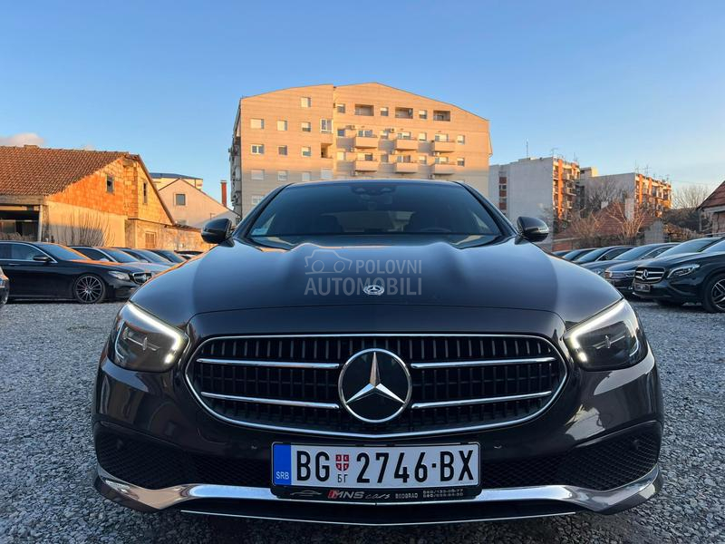 Mercedes Benz E 220 d/HuD/360/Virt
