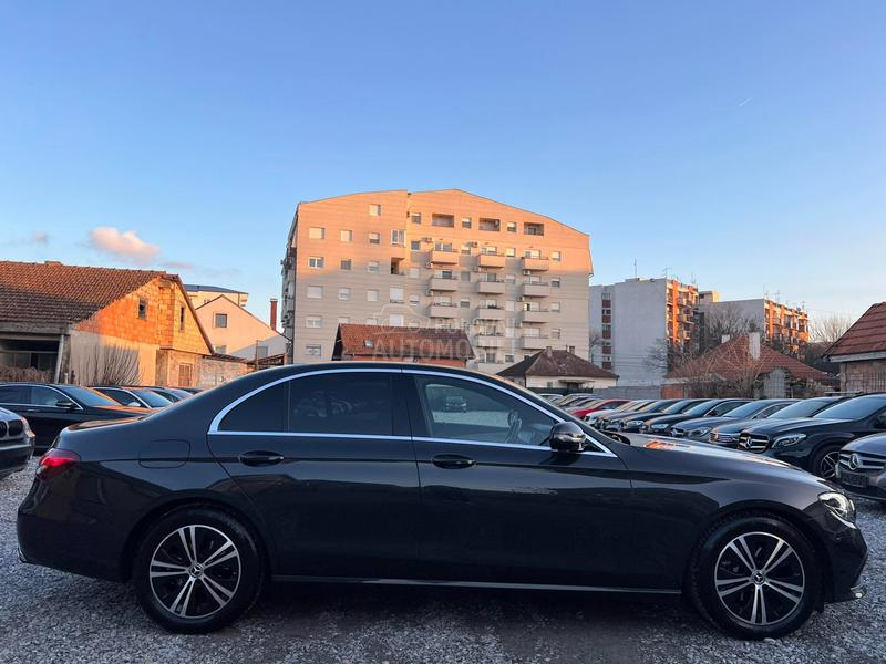 Mercedes Benz E 220 d/HuD/360/Virt