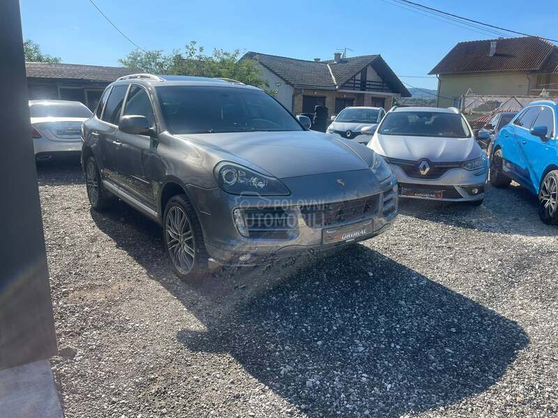 Porsche Cayenne 
