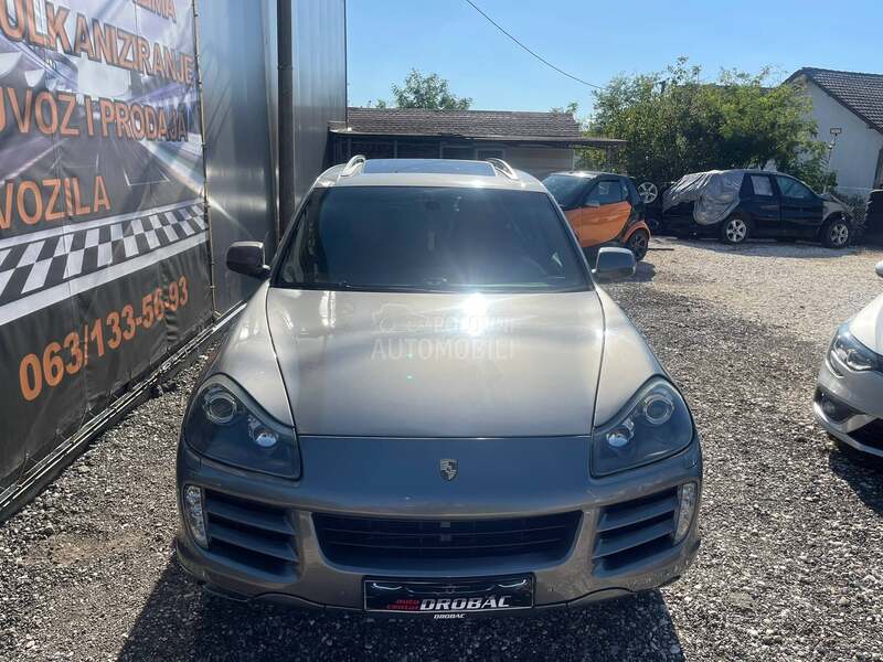 Porsche Cayenne 