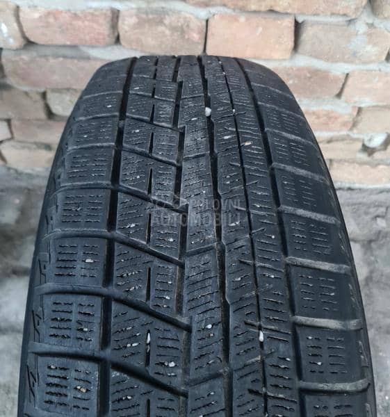 Yokohama 215/60 R16 Zimska