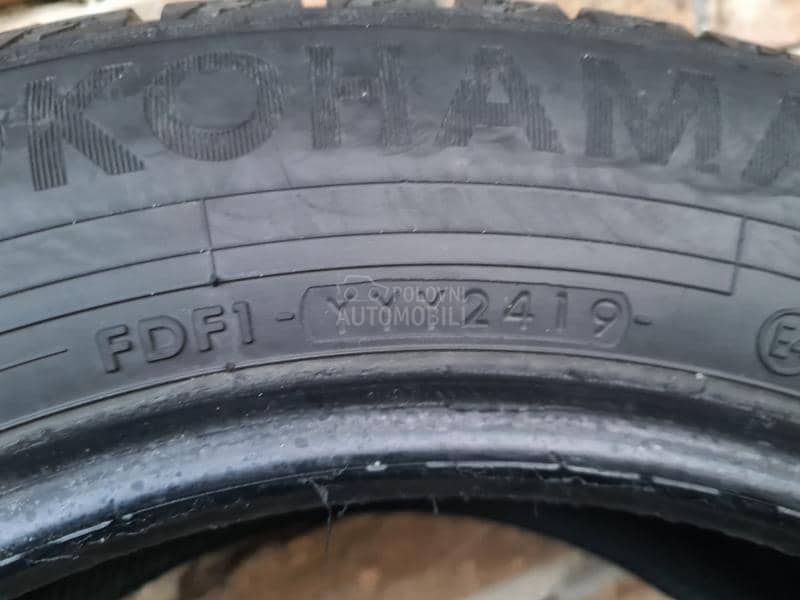 Yokohama 215/60 R16 Zimska