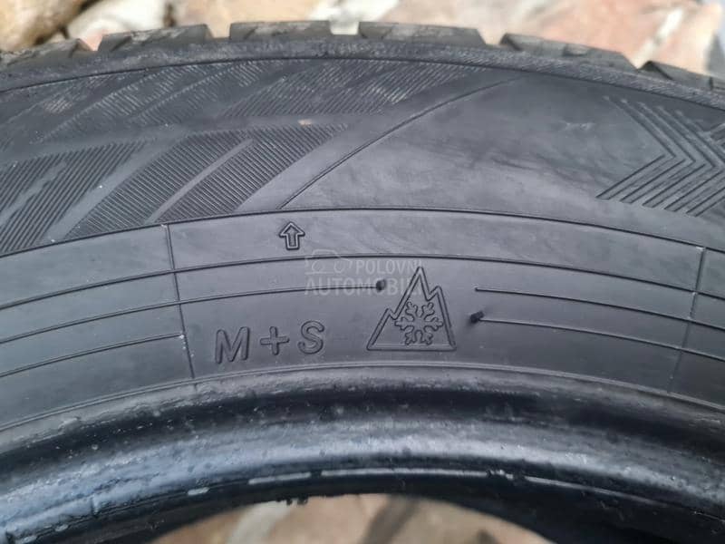 Yokohama 215/60 R16 Zimska