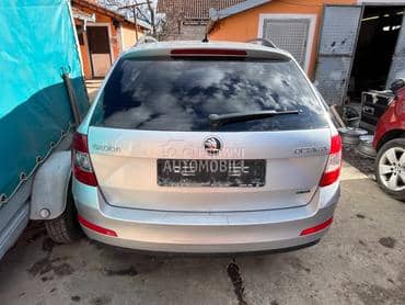 Škoda Octavia -  kompletan auto u delovima