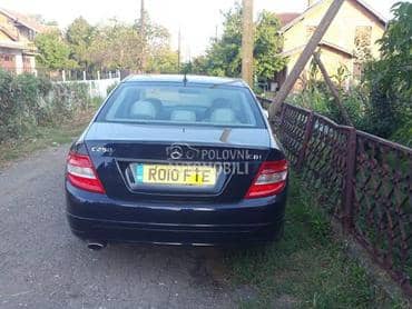 branik zadnji w204 limuzina za Mercedes Benz C Klasa, C 180, C 200 ... od 2007. do 2010. god.