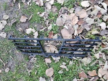 rešetka branika g20 za BMW Serija 3