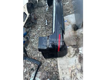 Branik zadnji za Volkswagen Touareg od 2004. do 2015. god.