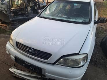 kompletan auto u delovima za Opel Astra G