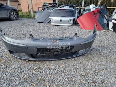 prednji branik sa prskalicama za Volkswagen Golf 5