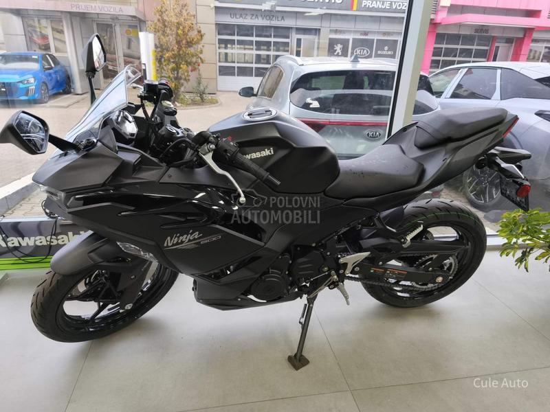 Kawasaki Ninja 500