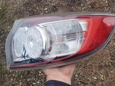 Desni stop lampa za Mazda 3