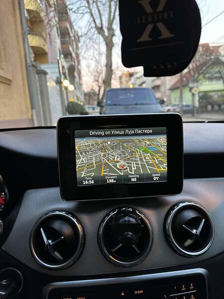 Mercedes Benz GLA 200 D AUT LED