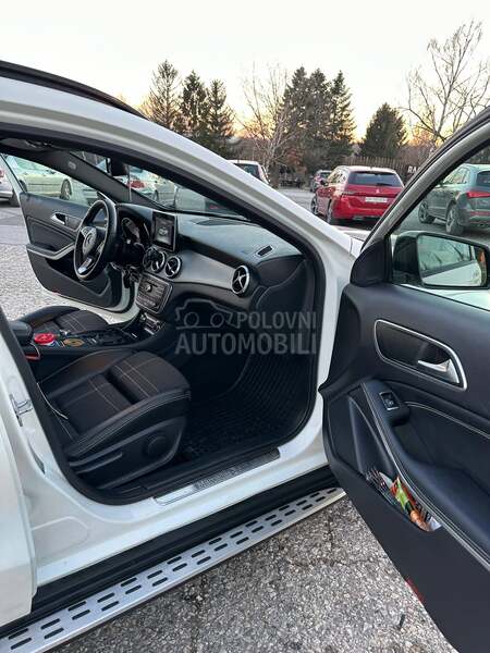 Mercedes Benz GLA 200 D AUT LED