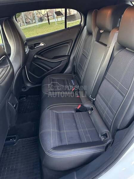 Mercedes Benz GLA 200 D AUT LED