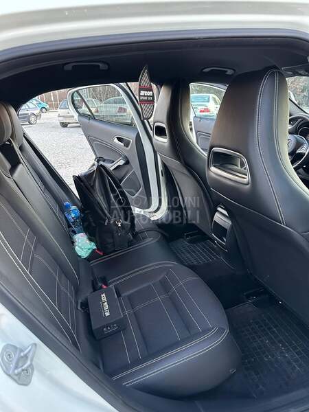 Mercedes Benz GLA 200 D AUT LED