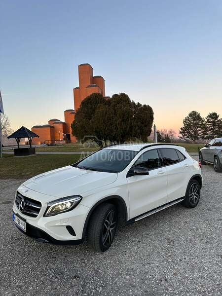 Mercedes Benz GLA 200 D AUT LED