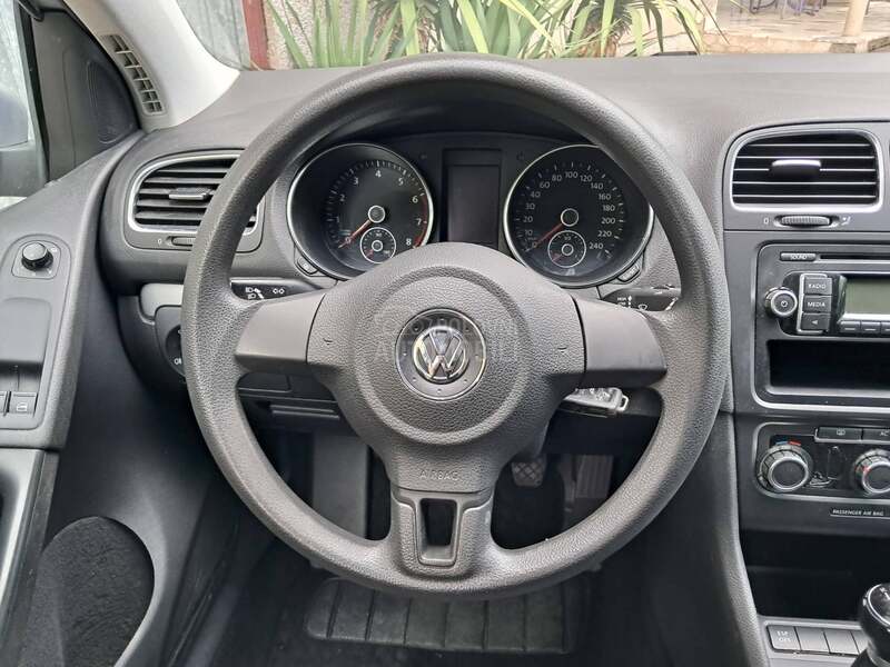 Volkswagen Golf 6 1,4  o.r.g  k.m