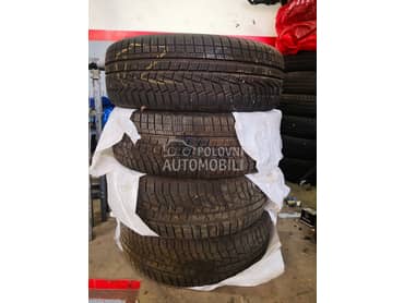 Hankook 215/55 R18 Zimska