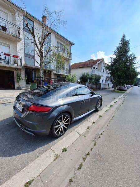Audi TT 