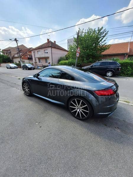 Audi TT 